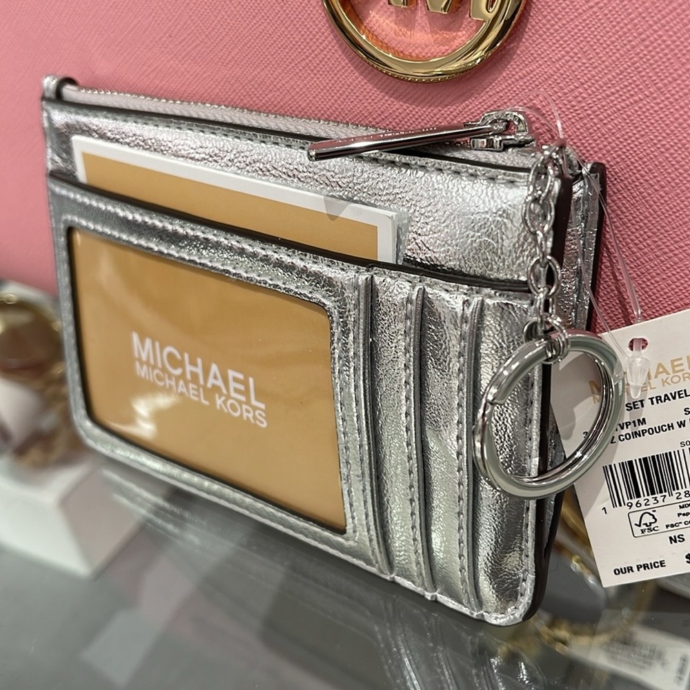MICHAEL KORS
Jet Set Travel Small Top Zip Coin Pouch With ID
Silver 
NWT - Picture 4 of 16